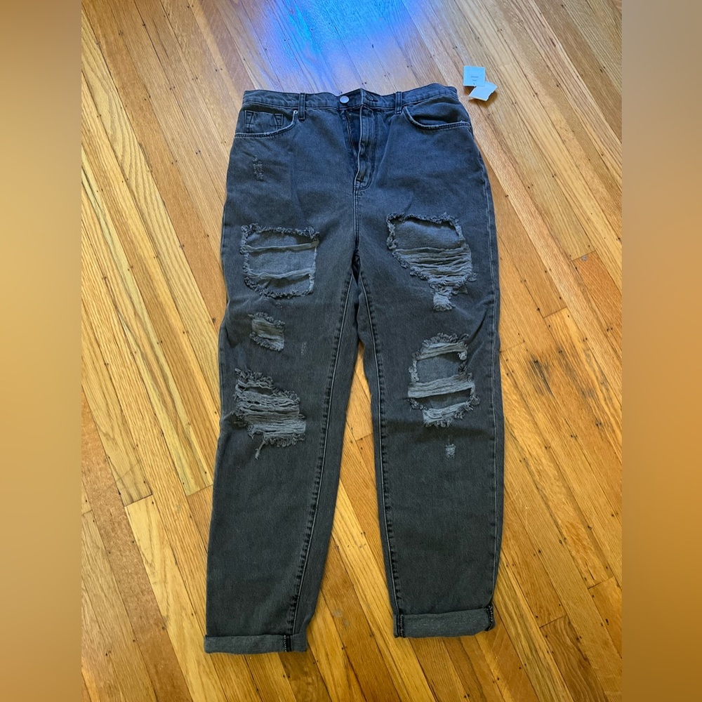 Urban outfitters mom jeans- black. NWT